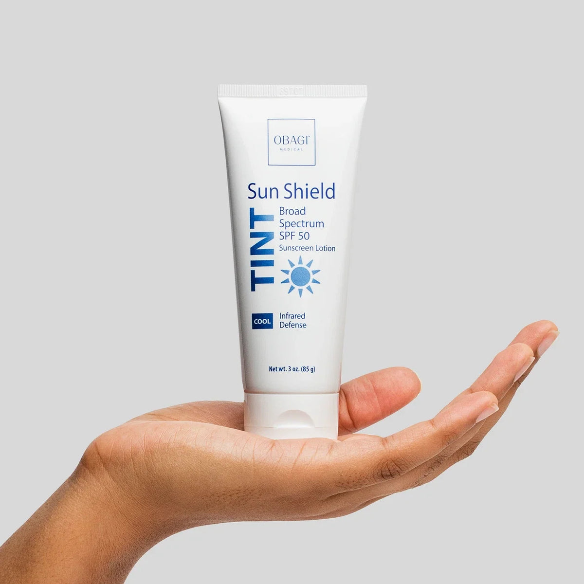 Obagi Sun Shield Tint Cool SPF50 image 3